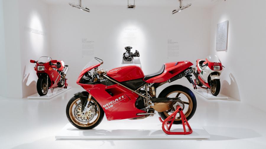 Ducati 916